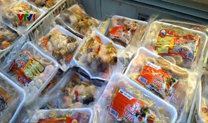 Chả cá đóng gói thương hiệu "Hai chị em" của công ty Cổ phần Thực phẩm Canh Chua Việt được bày bán khá nhiều tại các siêu thị