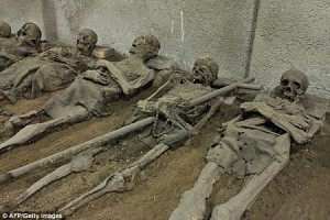 Những xác ướp nằm trong hầm mộ Capuchin của tu viện Holy Cross ở thành phố Brno, Cộng hòa Séc.