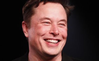 "Bỏ ngoài tai những lời bêu rếu" chỉ là một trong 10 nguyên tắc sống, mà Elon Musk kiên định để đi tới thành công.