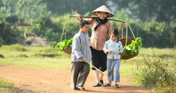 CON ĐẺ, CON NUÔI