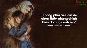 KHI TÌNH YÊU BỊ GỌI LÀ ĐIÊN RỒ: MỘT THIÊN CHÚA QUÊN MÌNH VÌ CON NGƯỜI 