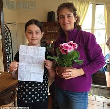 Bức thư của bé gái gửi bố đã mất khiến dân mạng rơi nước mắt