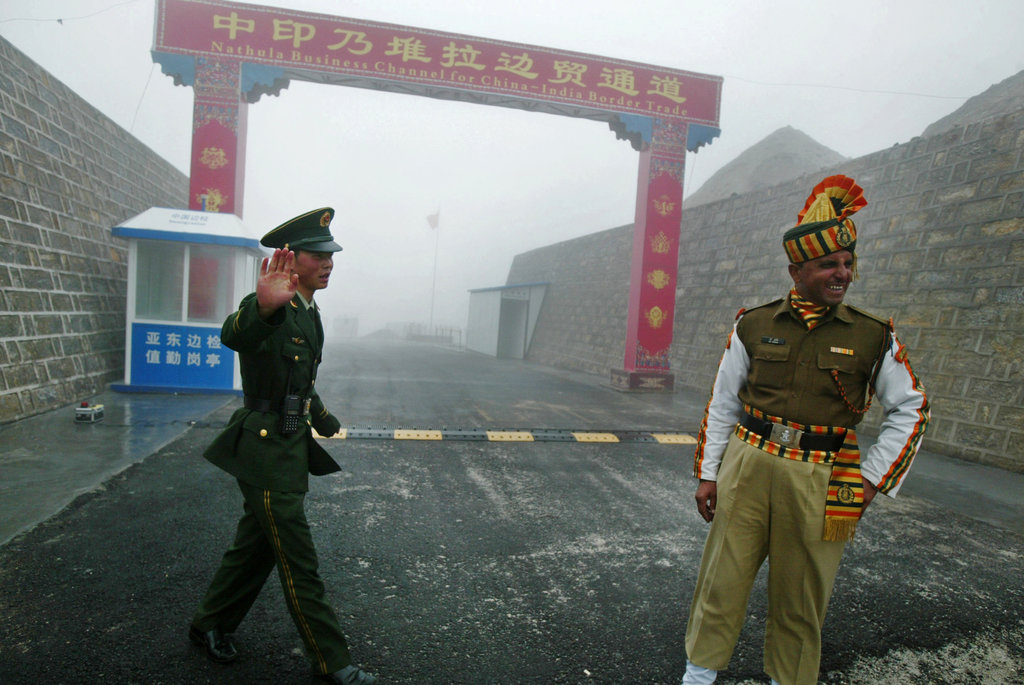 Ấn Độ đối phó với chiến lược gặm nhấm biên giới của Trung Quốc.