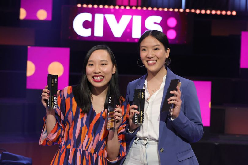 Hai người Việt trẻ tuổi ở Đức, cô Vanessa Vũ và cô Trần Minh Thu, được giải thưởng CIVIS TOP AWARD 2021.